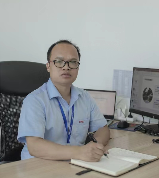 Company chief engineer Luo Fuquan